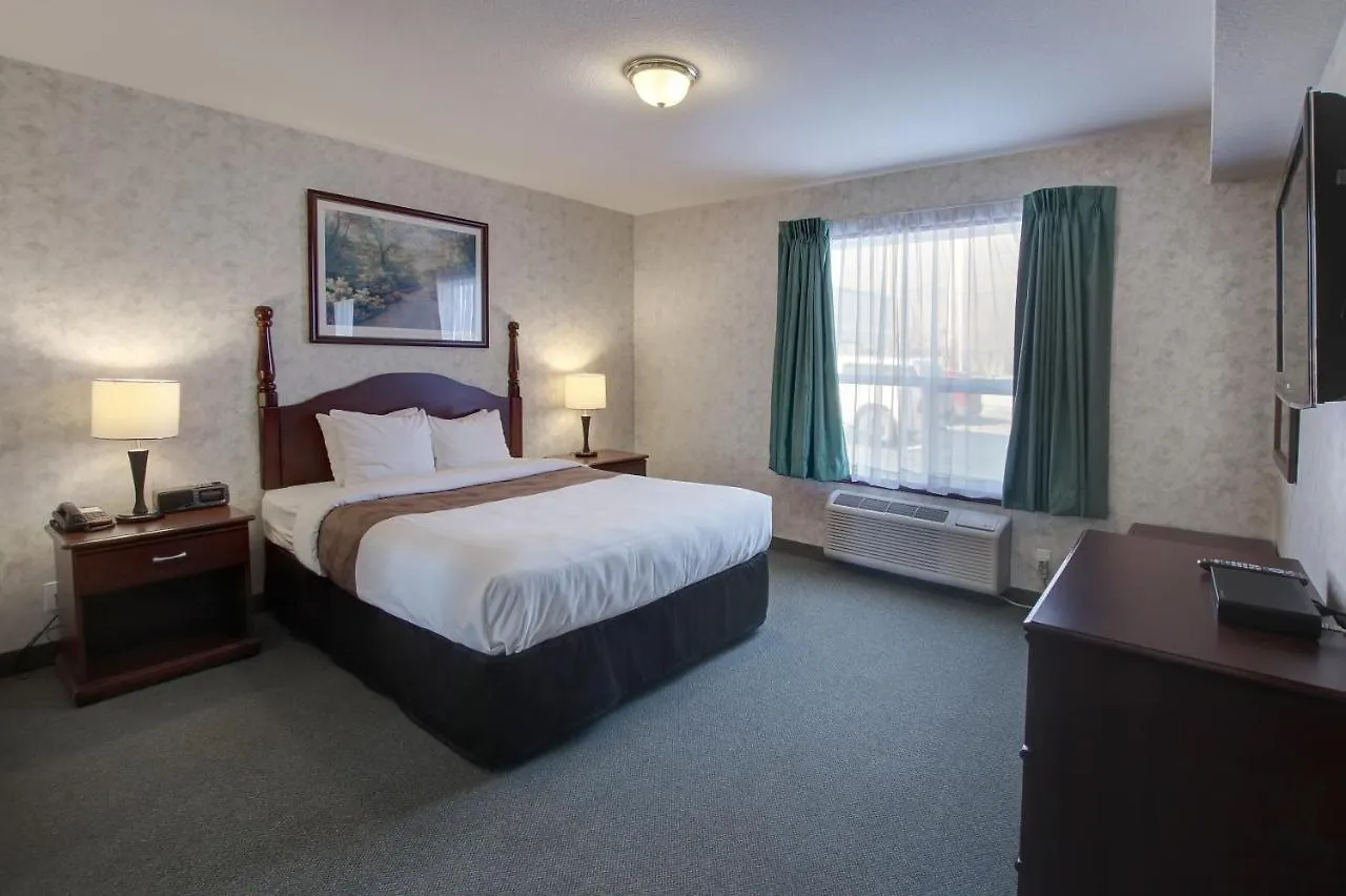 Ramada By Wyndham Nisku Edmonton Airport Hotel 3*,  Canada