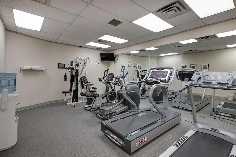 Ramada By Wyndham Nisku Edmonton Airport Hotel