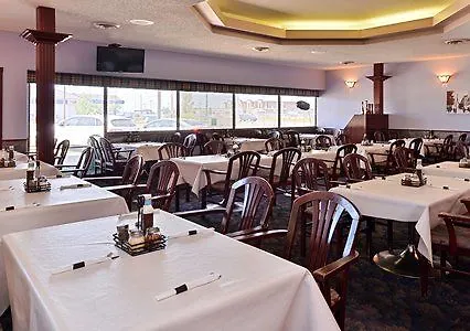 Ramada By Wyndham Nisku Edmonton Airport Hotel