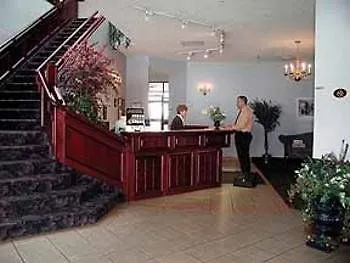Ramada By Wyndham Nisku Edmonton Airport Hotel