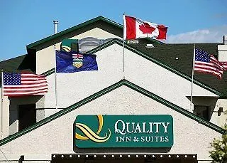 ***  Ramada By Wyndham Nisku Edmonton Airport Hotel Canada
