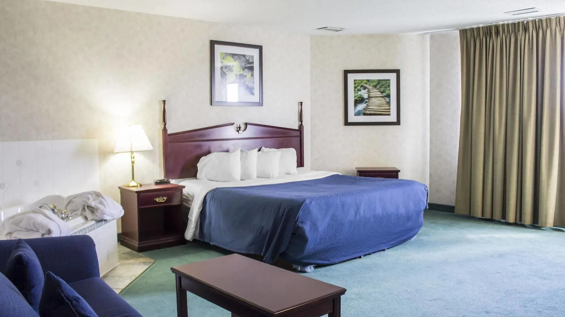 Ramada By Wyndham Nisku Edmonton Airport Hotel