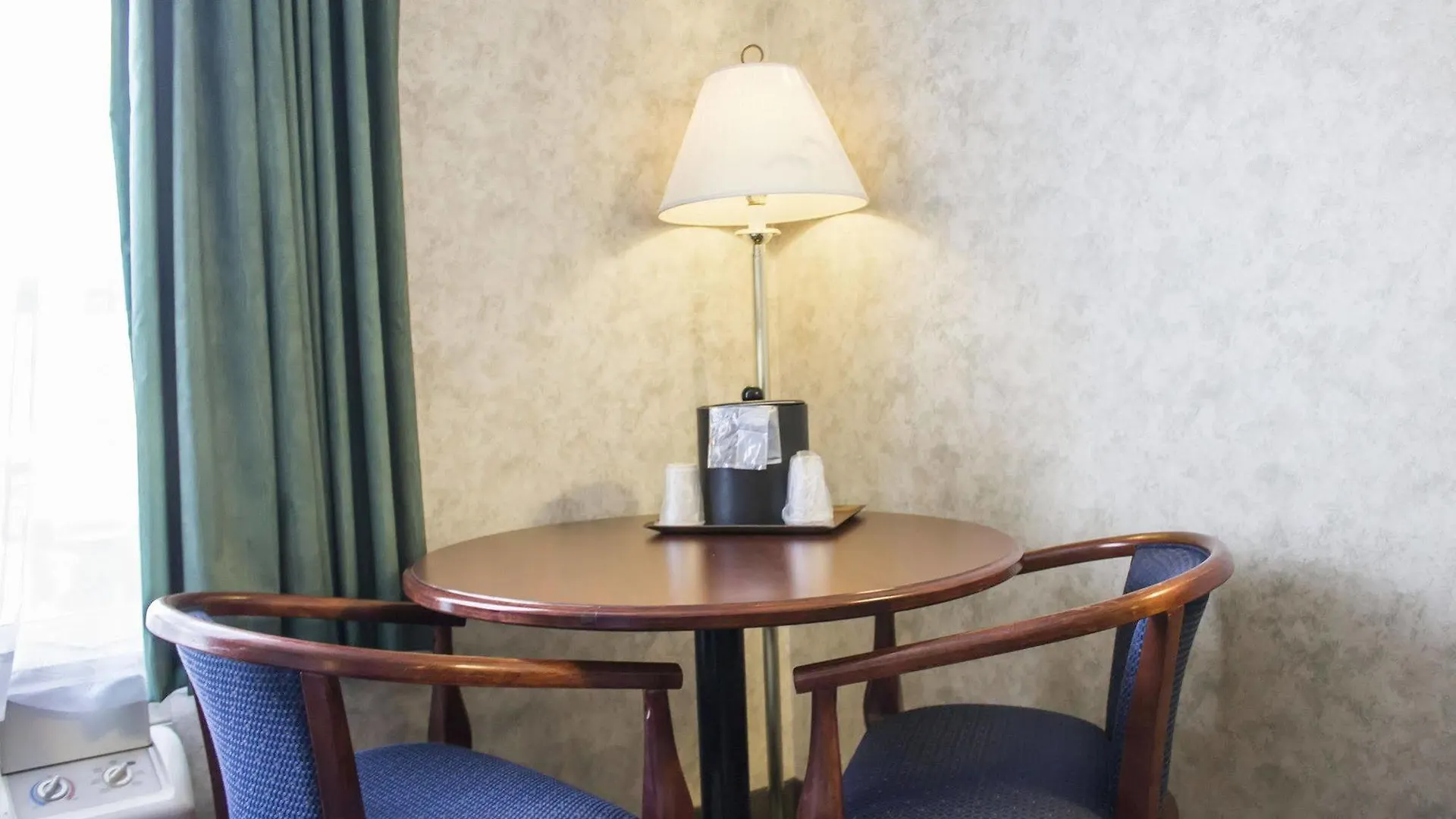 Ramada By Wyndham Nisku Edmonton Airport Hotel