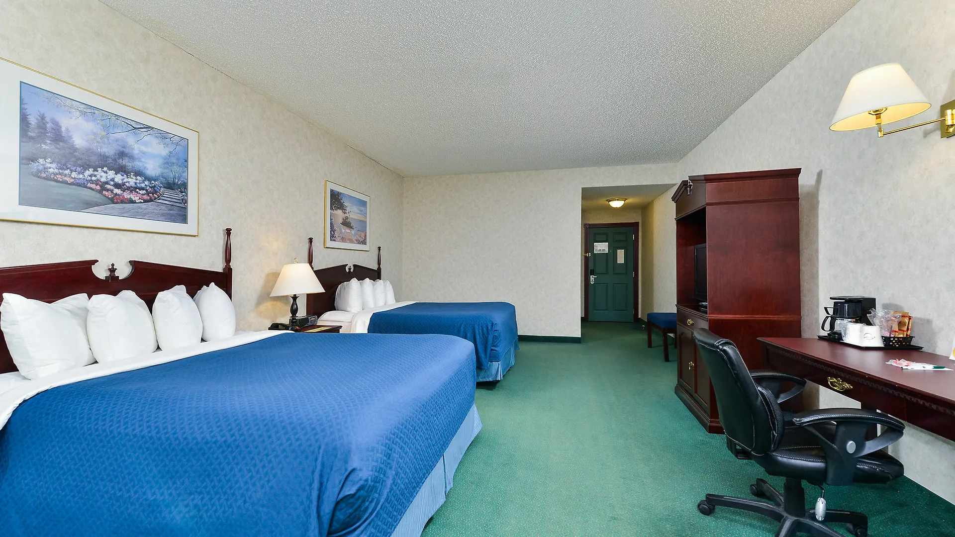 Ramada By Wyndham Nisku Edmonton Airport Hotel