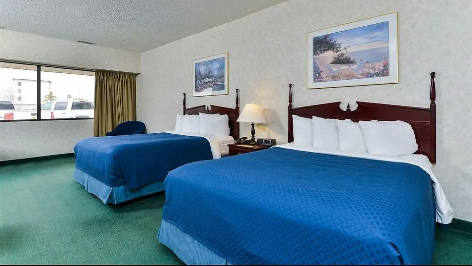Ramada By Wyndham Nisku Edmonton Airport Hotel
