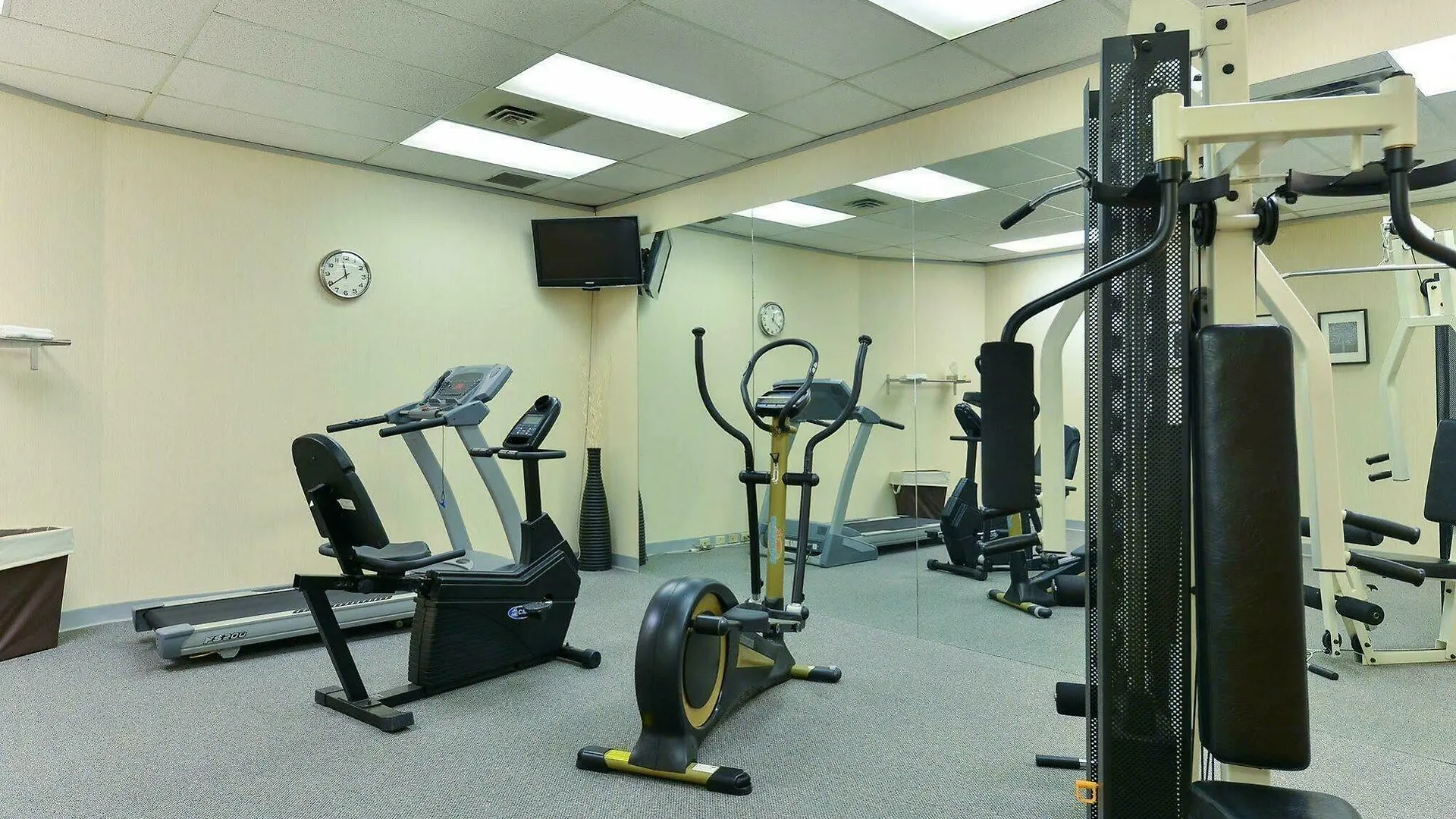 Ramada By Wyndham Nisku Edmonton Airport Hotel